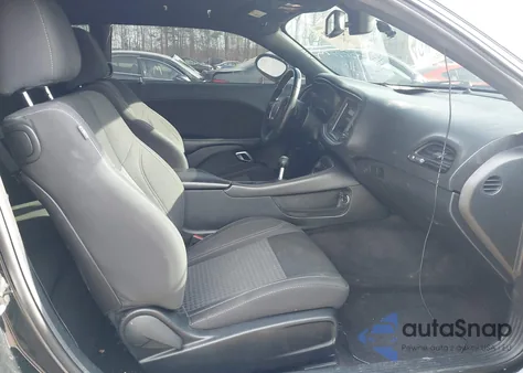 2017 Dodge Challenger R/T из США, поврежденный, VIN 2C3CDZBT2HH522671